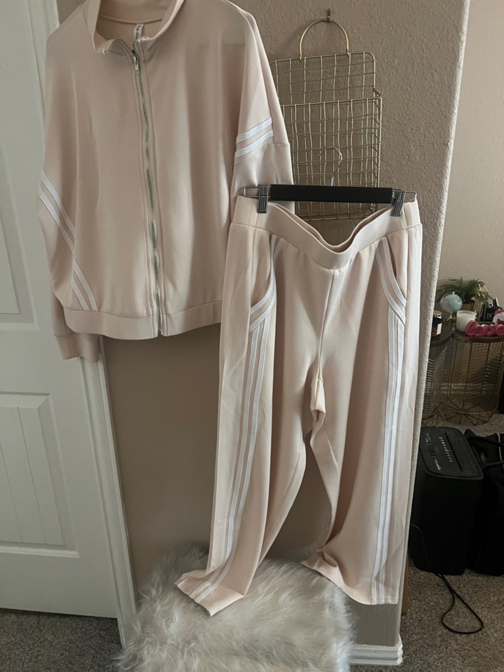 Women's Cream V-Waist Track Pants with Side Stripe